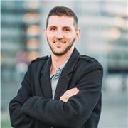 Je vous propose des cours de FLE tous niveaux, contactez-moi pour en savoir plus :)